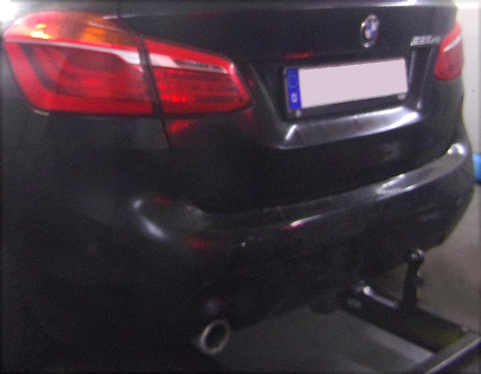 Anhängerkupplung BMW 2er F45 Active Tourer, spez. 225XE mit M-Paket, nur für Heckträgerbetrieb, Baureihe 2015-  vertikal